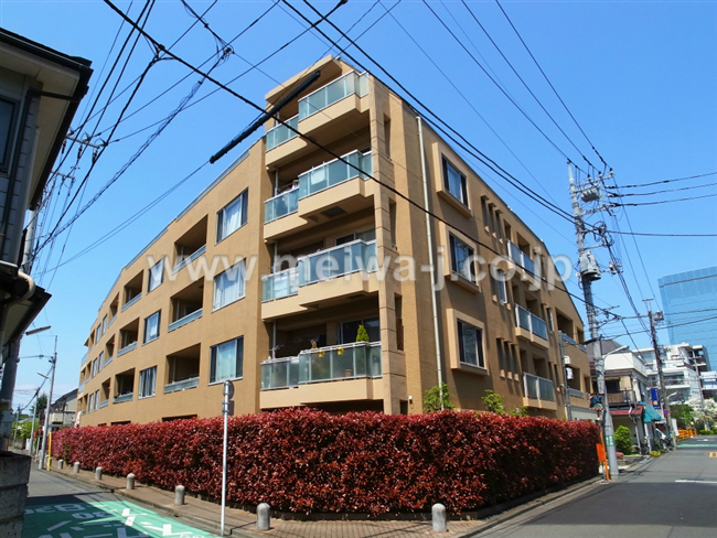 小田急コアロード府中片町の外観