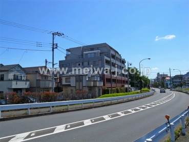 ラヴィドール府中武蔵野台現地