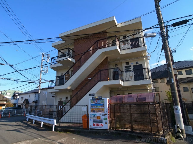 是政7,200万円